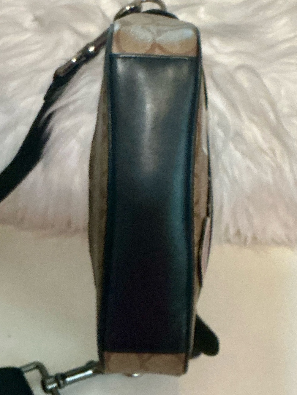 COACH Graham Crossbody Signature Canvas & Brown Calf Leather NYC Travel Patches - Picture 9 of 16
